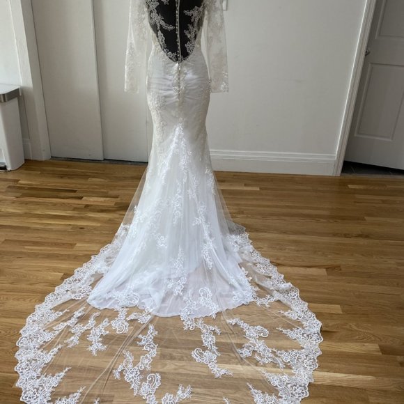 Enzoani Kate - Picture 5 of 6